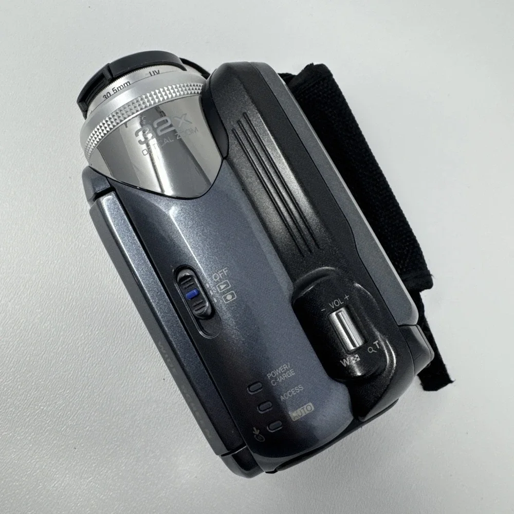 JVC Everio GZ-MG37U 30GB HDD Digital Camcorder - UNTESTED, No Battery No Charger